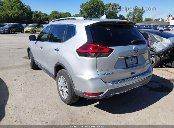 KNMAT2MV3HP563141 2017 NISSAN ROGUE Silver უკანა მარცხენა