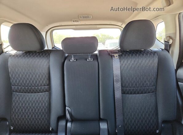 KNMAT2MV3JP526757 2018 NISSAN ROGUE White Вид задніх сидінь