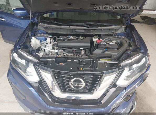 KNMAT2MV3JP558558 2018 NISSAN ROGUE Blue Rear view