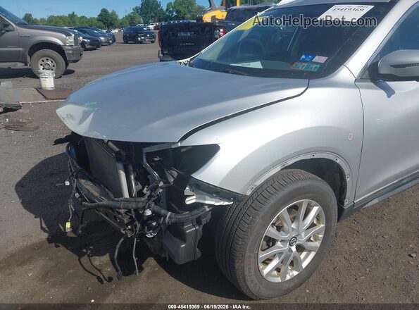 KNMAT2MV3JP570354 2018 NISSAN ROGUE Silver Front view