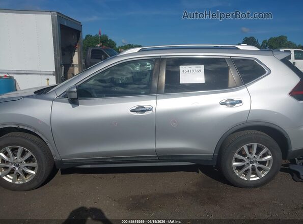 KNMAT2MV3JP570354 2018 NISSAN ROGUE Silver 360 interior view