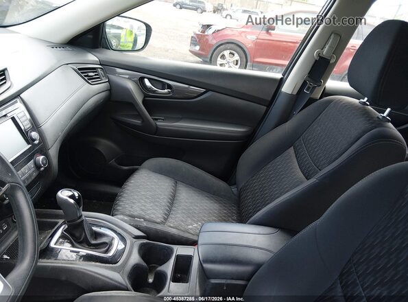 KNMAT2MV3JP581046 2018 NISSAN ROGUE Black Вид салону спереду