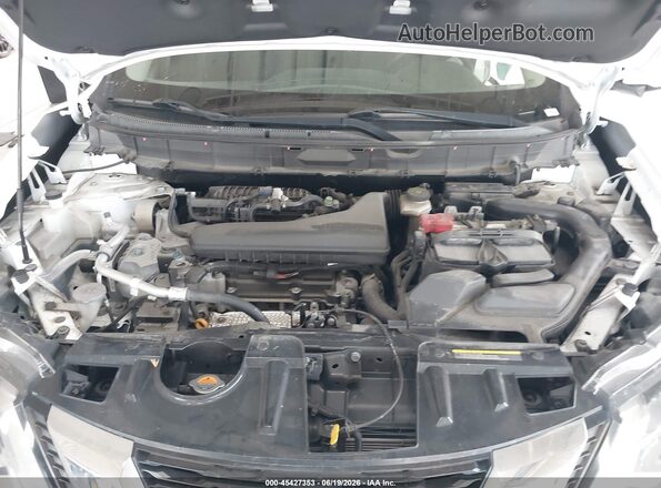 KNMAT2MV3JP584352 2018 NISSAN ROGUE White Rear view
