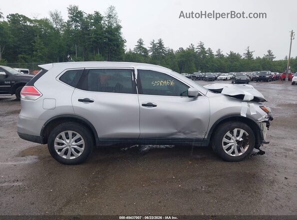 KNMAT2MV4GP693041 2016 NISSAN ROGUE Silver Widok wnętrza z tyłu