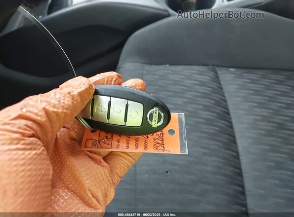 KNMAT2MV4HP505670 2017 NISSAN ROGUE Gray Dashboard view