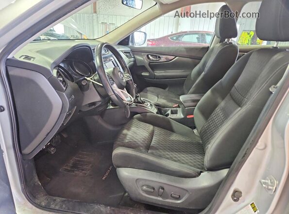KNMAT2MV4HP538216 2017 NISSAN ROGUE Silver 