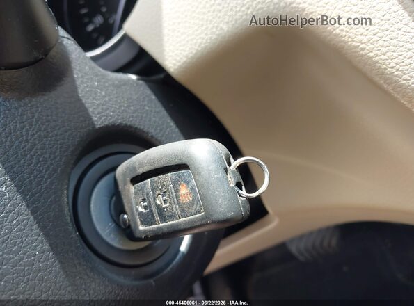 KNMAT2MV4HP572432 2017 NISSAN ROGUE White Widok deski rozdzielczej
