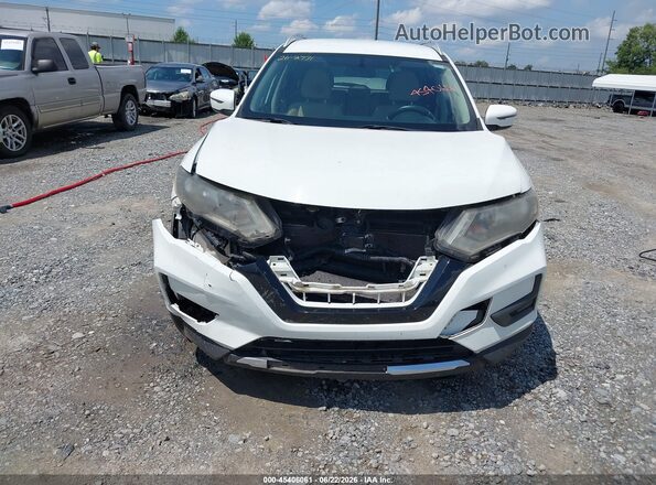KNMAT2MV4HP572432 2017 NISSAN ROGUE White Widok z przodu
