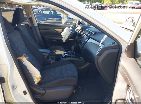 KNMAT2MV5GP730503 2016 NISSAN ROGUE White Front interior view