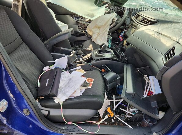 KNMAT2MV5HP505676 2017 NISSAN ROGUE Blue Вид салону спереду