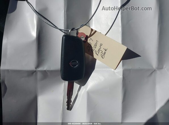 KNMAT2MV5HP529752 2017 NISSAN ROGUE Black Vista del salpicadero