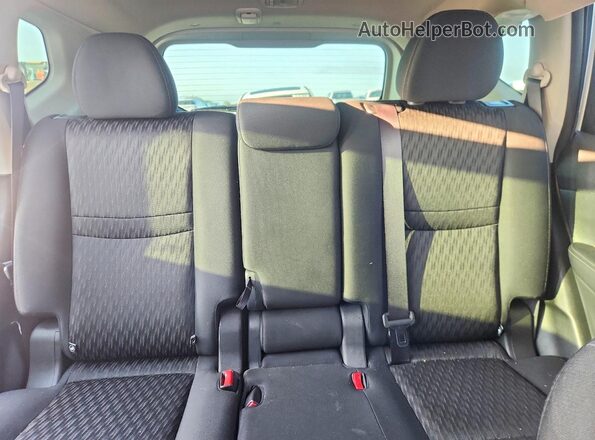 KNMAT2MV5JP584580 2018 NISSAN ROGUE White Vista de los asientos traseros