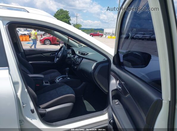 KNMAT2MV6GP629339 2016 NISSAN ROGUE White Սալոնի դիմացի տեսք