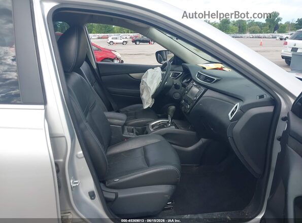 KNMAT2MV6GP662664 2016 NISSAN ROGUE Silver წინა სალონის ხედი