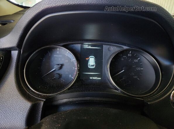 KNMAT2MV6HP506352 2017 NISSAN ROGUE White ხელსაწყოთა პანელის ხედი