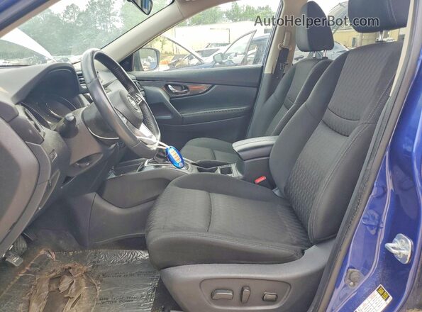 KNMAT2MV6HP552568 2017 NISSAN ROGUE Blue Вид салону спереду