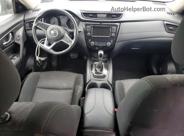 KNMAT2MV6JP525313 2018 NISSAN ROGUE Серый Вид панели приборов