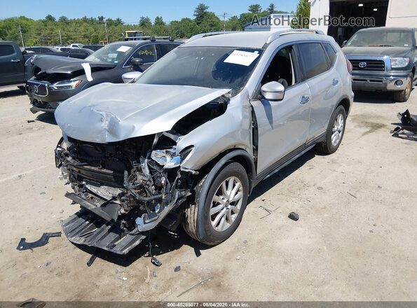 KNMAT2MV6JP594969 2018 NISSAN ROGUE Серебряный Передняя левая четверть
