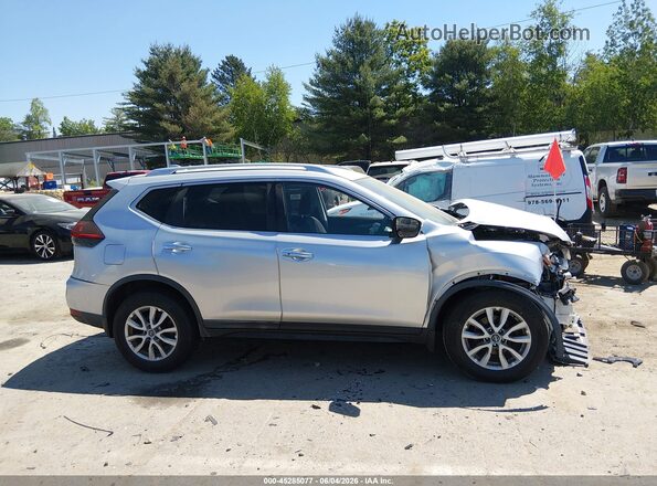 KNMAT2MV6JP594969 2018 NISSAN ROGUE Серебряный Панорамный вид салона 360°