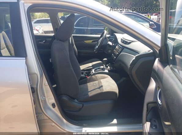 KNMAT2MV7GP662527 2016 NISSAN ROGUE Серебряный Вид салона спереди