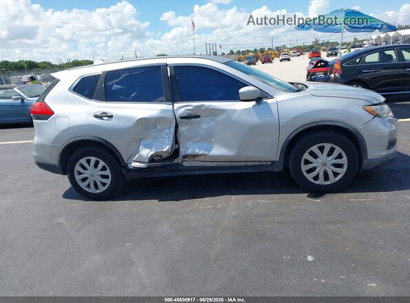 KNMAT2MV7HP518073 2017 NISSAN ROGUE Silver Widok wnętrza z tyłu
