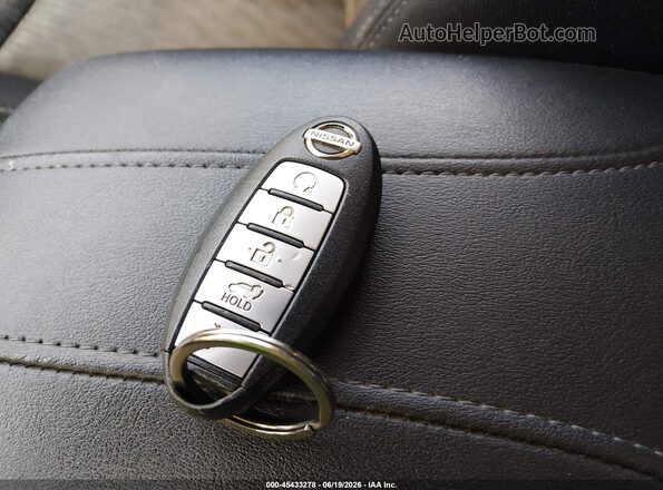 KNMAT2MV7HP524665 2017 NISSAN ROGUE Серый Вид панели приборов