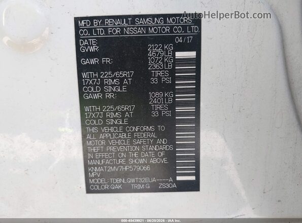 KNMAT2MV7HP579066 2017 NISSAN ROGUE White Vista del compartimento del motor