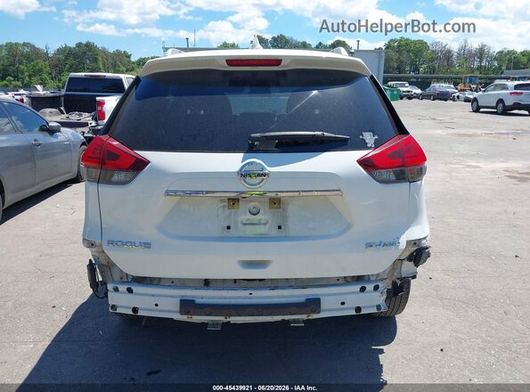 KNMAT2MV7HP579066 2017 NISSAN ROGUE White 