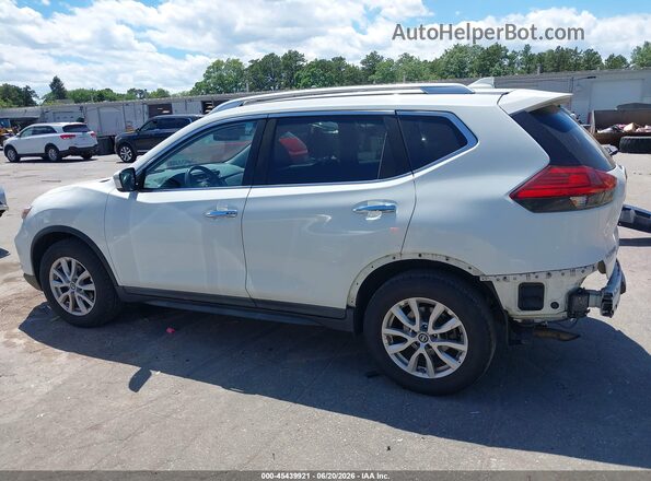 KNMAT2MV7HP579066 2017 NISSAN ROGUE White 