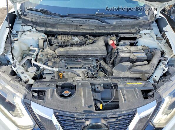 KNMAT2MV7JP536367 2018 NISSAN ROGUE White Rear interior view
