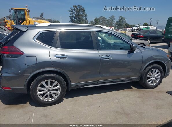KNMAT2MV7JP540998 2018 NISSAN ROGUE Gray Вид задньої частини салону