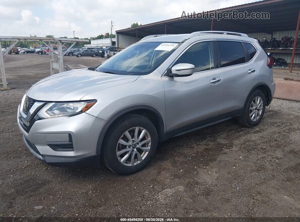 KNMAT2MV7KP531090 2019 NISSAN ROGUE Silver Vista tres cuartos delantera izquierda