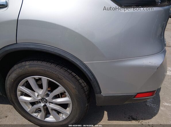 KNMAT2MV8HP578833 2017 NISSAN ROGUE Silver 