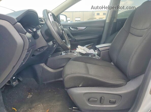 KNMAT2MV8JP575212 2018 NISSAN ROGUE Silver წინა სალონის ხედი