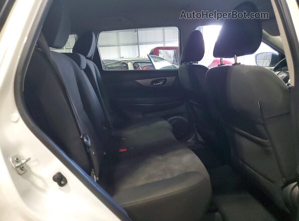 KNMAT2MV9GP616813 2016 NISSAN ROGUE White Вид задньої частини салону