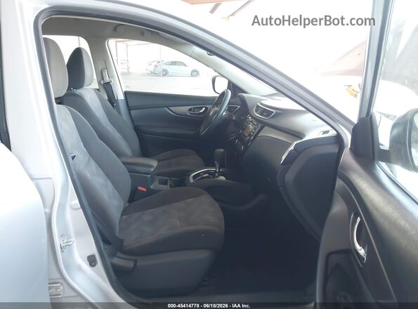 KNMAT2MV9GP721268 2016 NISSAN ROGUE Silver Սալոնի դիմացի տեսք
