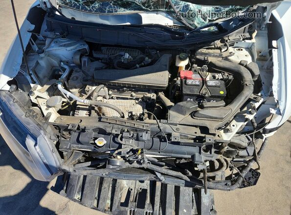 KNMAT2MV9HP509388 2017 NISSAN ROGUE White Սալոնի հետևի տեսք