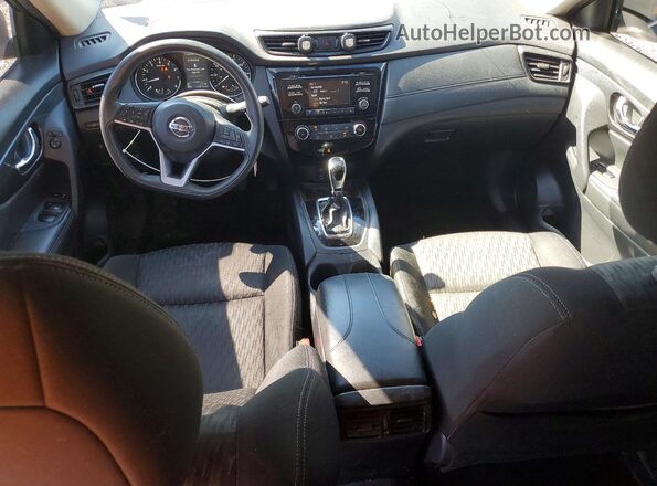 KNMAT2MV9HP556176 2017 NISSAN ROGUE Gray Dashboard view