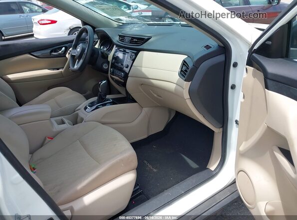 KNMAT2MV9HP582714 2017 NISSAN ROGUE White Вид салону спереду