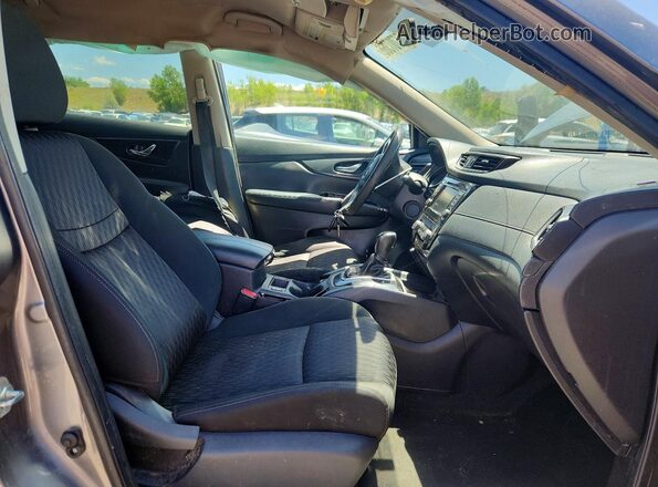 KNMAT2MV9JP513219 2018 NISSAN ROGUE Gray Front interior view