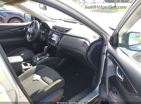 KNMAT2MV9JP551484 2018 NISSAN ROGUE Silver Vista interior delantera