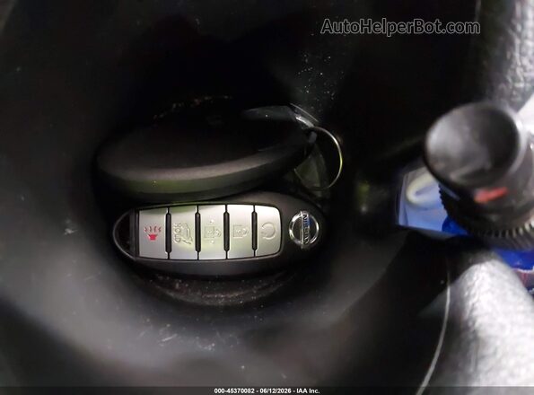 KNMAT2MV9JP609772 2018 NISSAN ROGUE Черный 