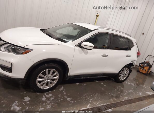 KNMAT2MVXHP524739 2017 NISSAN ROGUE White 