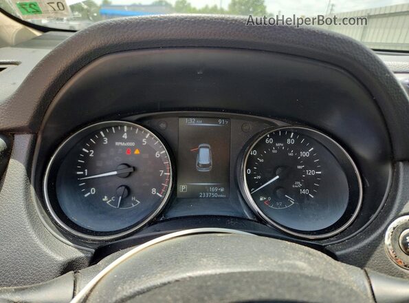 KNMAT2MVXHP545008 2017 NISSAN ROGUE White Սարքավորումների վահանակի տեսք