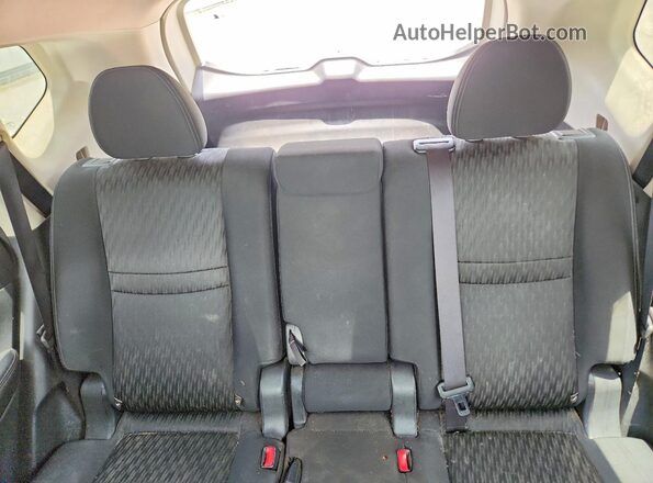 KNMAT2MVXHP545008 2017 NISSAN ROGUE White Հետևի նստատեղերի տեսք