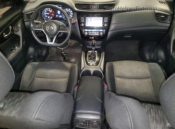 KNMAT2MVXJP585675 2018 NISSAN ROGUE Silver Առջևի վահանակի տեսք