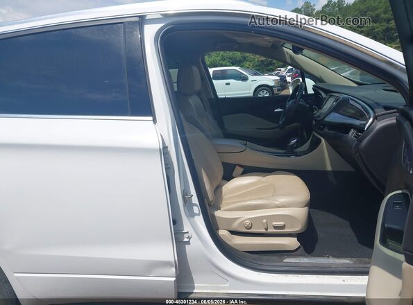 LRBFX1SA5JD026541 2018 BUICK ENVISION White Սալոնի դիմացի տեսք