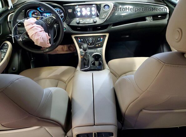 LRBFXCSA0JD004765 2018 BUICK ENVISION Maroon Вид панелі приладів