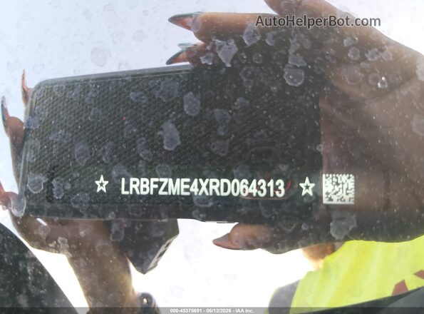 LRBFZME4XRD064313 2024 BUICK ENVISION Gray Vista del compartimento del motor