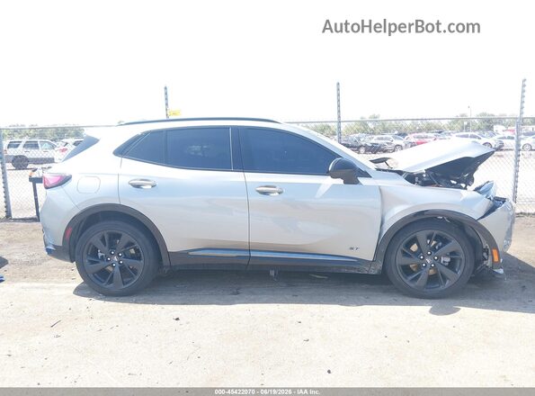 LRBFZPE49RD015993 2024 BUICK ENVISION Gray Widok wnętrza z tyłu